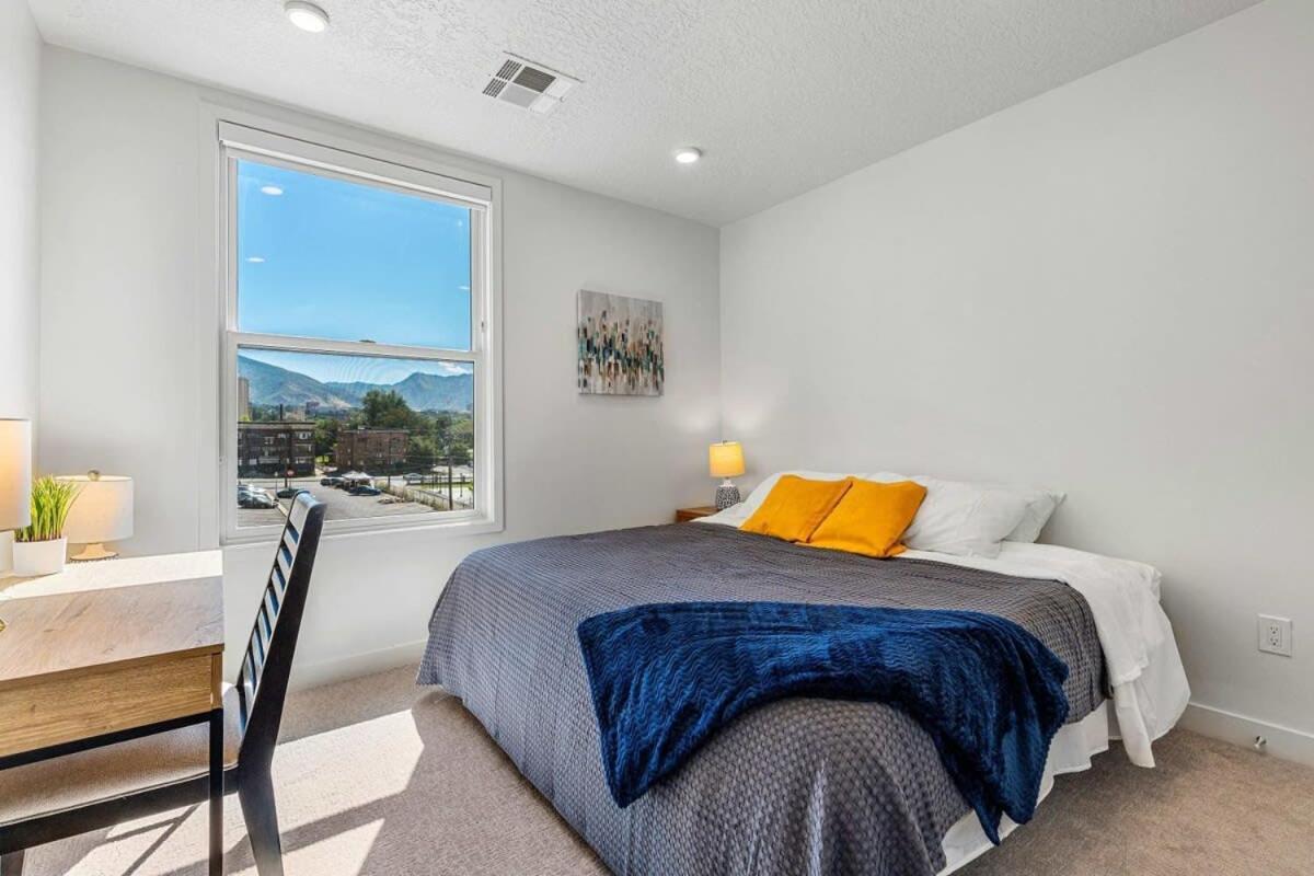 2Br Luxury Urban Escape Balcony & Fitness Center Apartment Salt Lake City Exterior foto