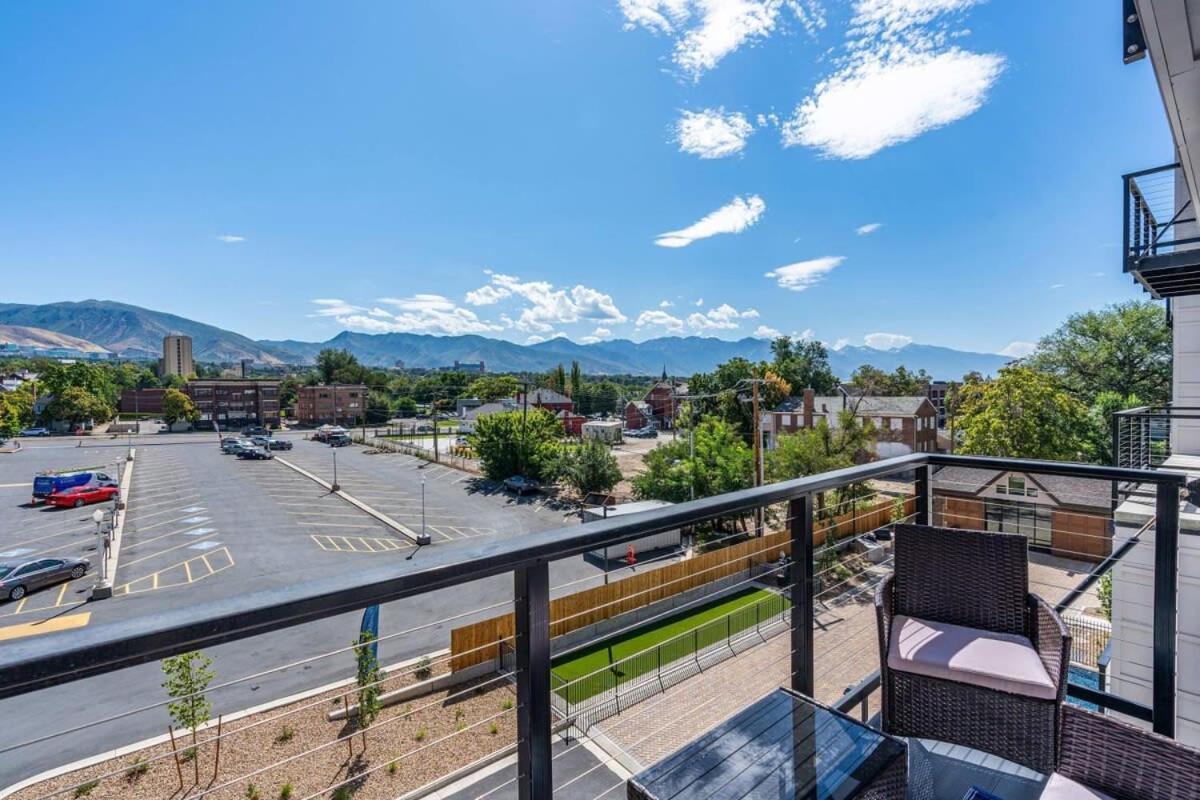 2Br Luxury Urban Escape Balcony & Fitness Center Apartment Salt Lake City Exterior foto