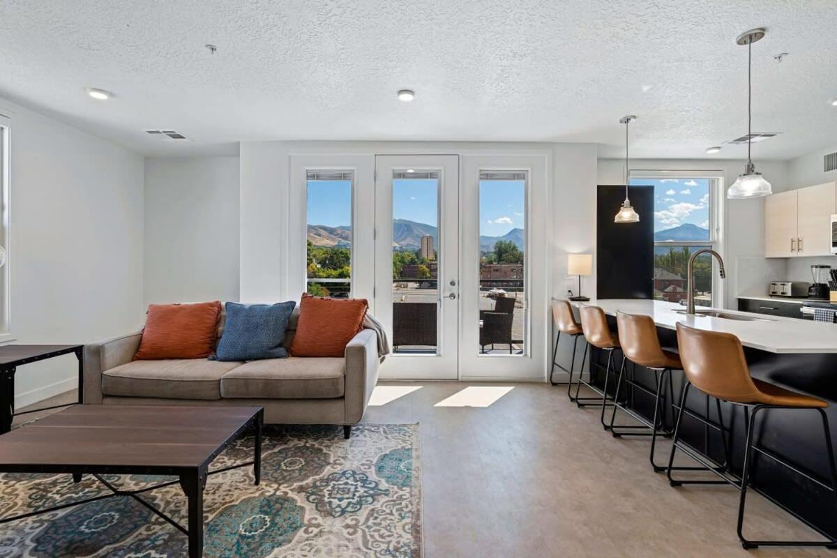 2Br Luxury Urban Escape Balcony & Fitness Center Apartment Salt Lake City Exterior foto
