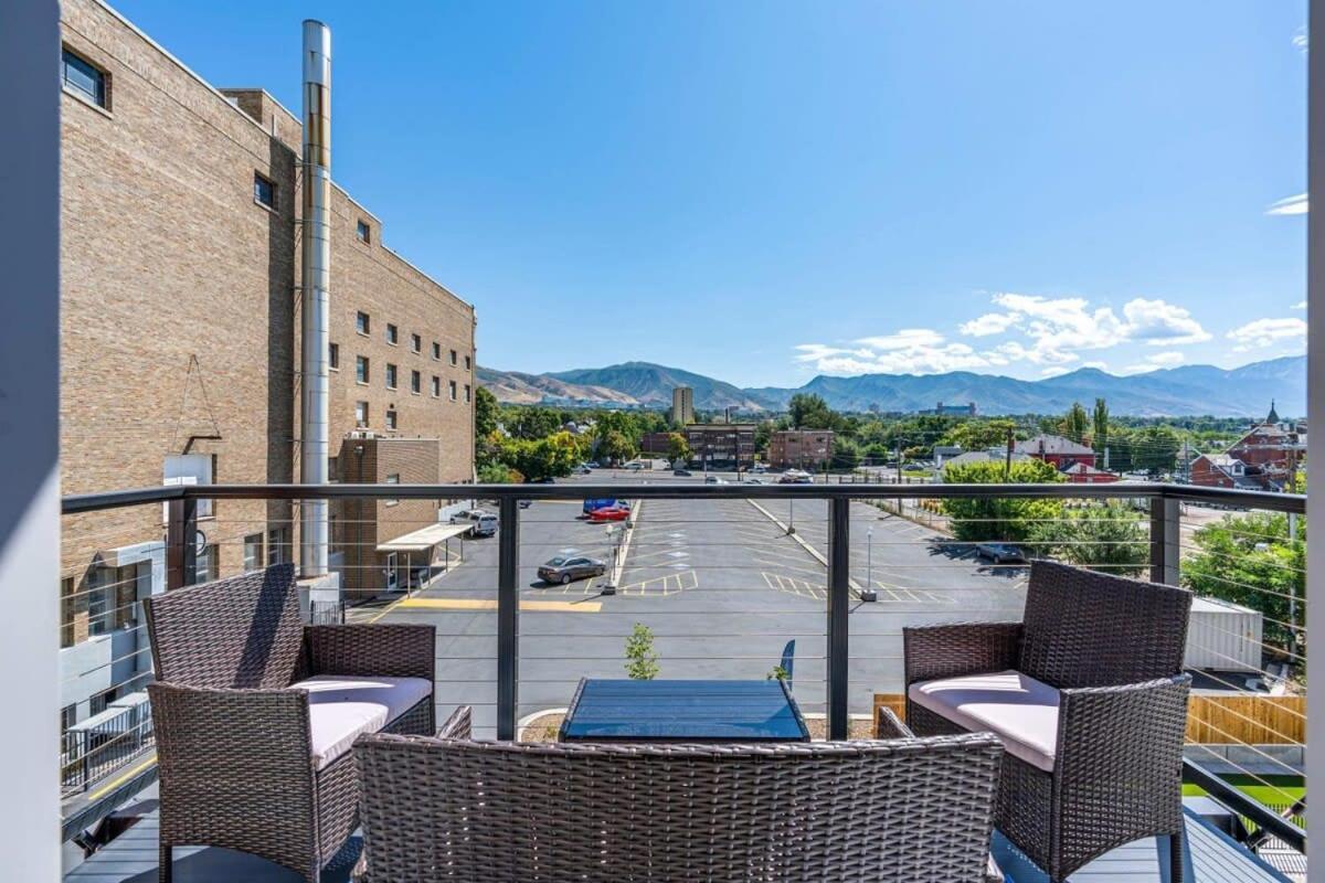 2Br Luxury Urban Escape Balcony & Fitness Center Apartment Salt Lake City Exterior foto
